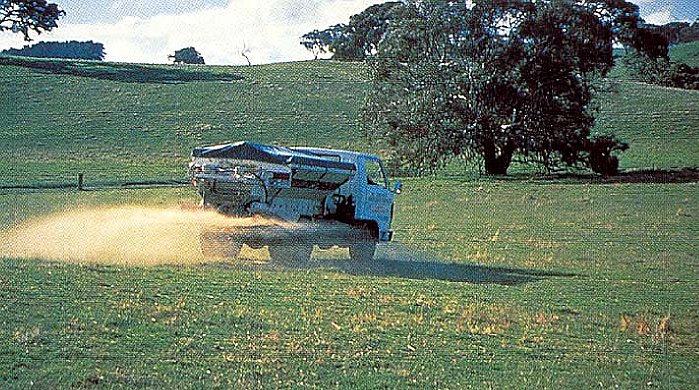 Kalk bør spres minst 6 mnd før potetene settes.